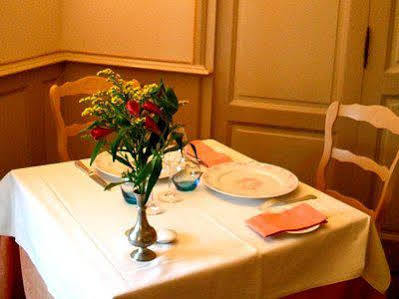 Hotel Le Lion D'or